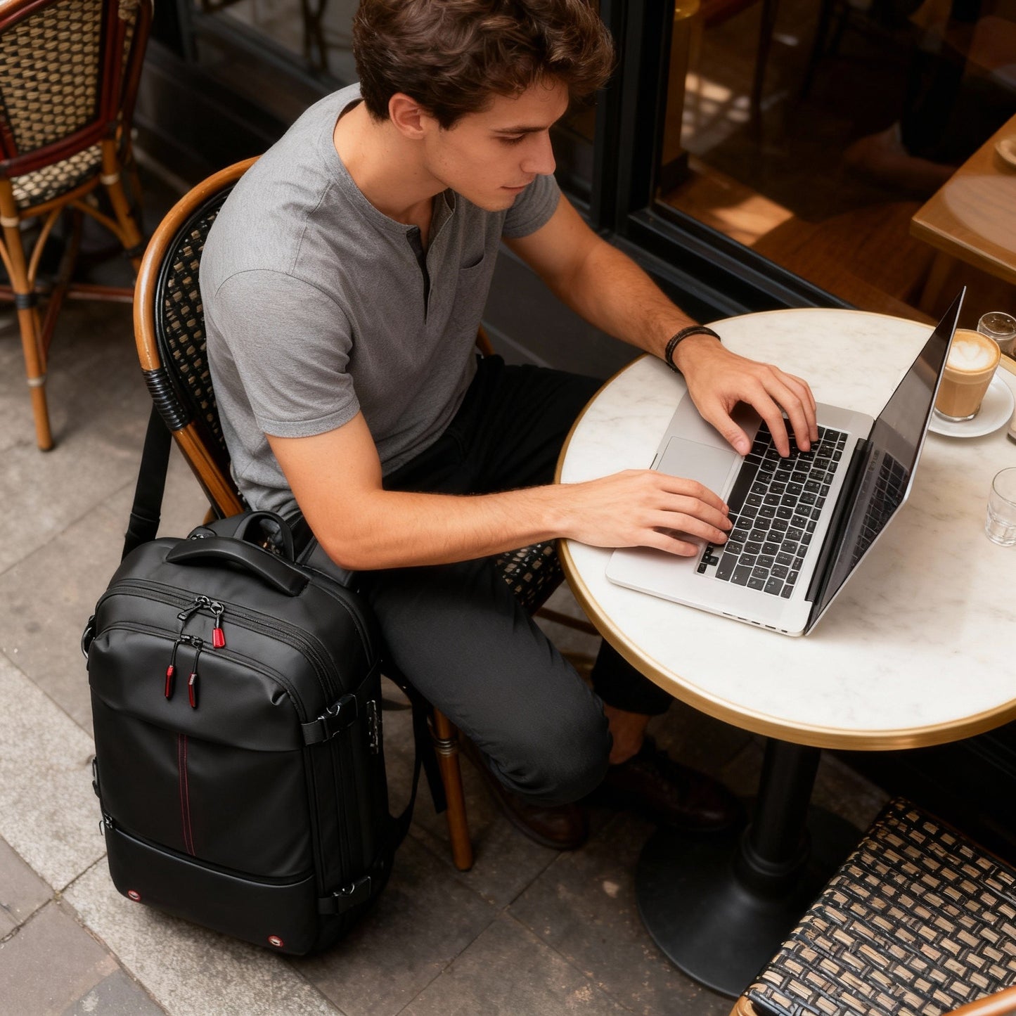 Fluxis Compact TravelPro 17” Backpack – Black Friday Limited Edition